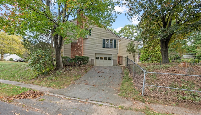 view of front facade featuring a garage