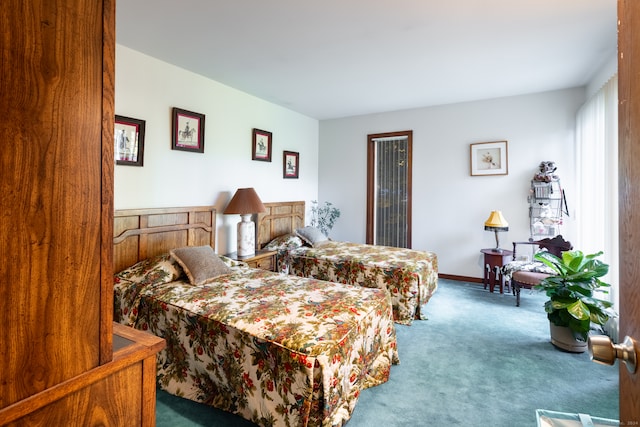 view of carpeted bedroom