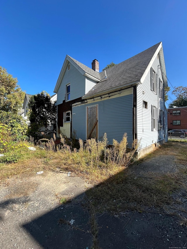 view of home's exterior