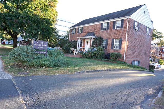 view of front of house