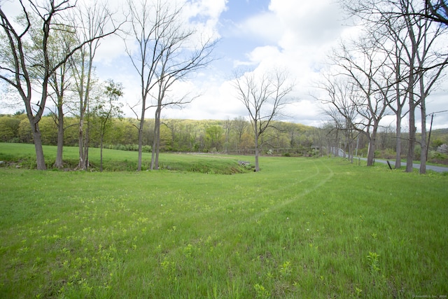 Listing photo 2 for 45 Old Pumpkin Hill Rd, New Milford CT 06776