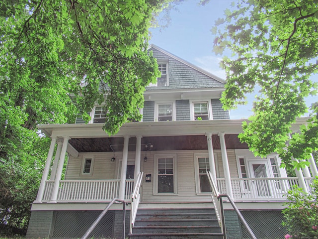 view of front of house