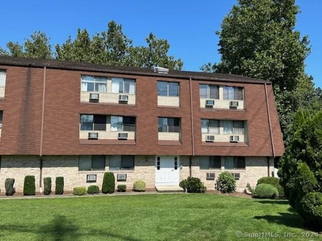 24 Radio Pl Apt 24, Stamford, CT 06906 - view of building exterior