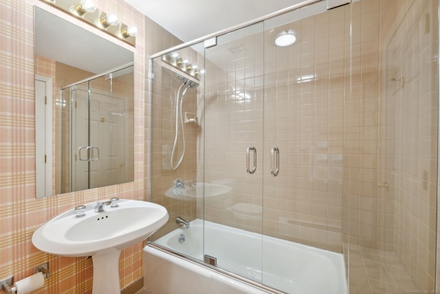 bathroom featuring enclosed tub / shower combo