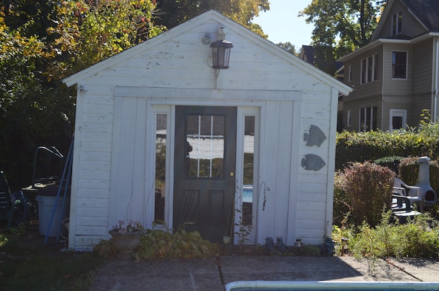 view of outbuilding