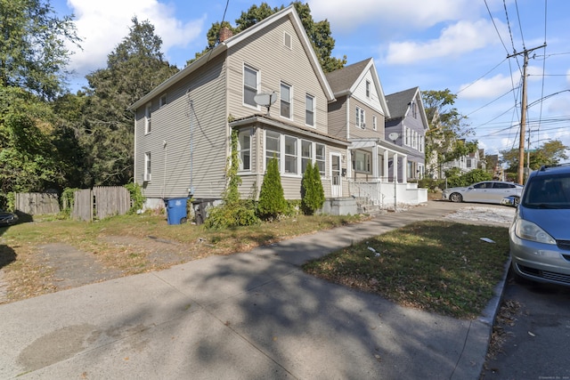 view of front of property