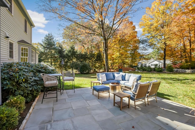 view of patio / terrace featuring outdoor lounge area