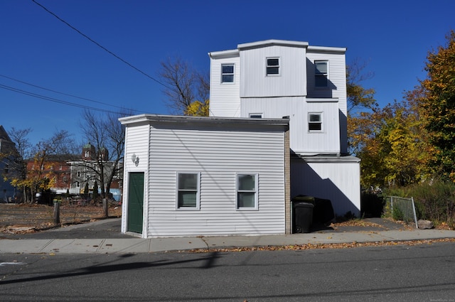 21 Violet St, Waterbury, CT 06704 - exterior space