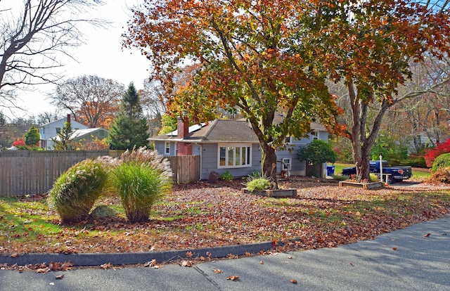 view of front of property