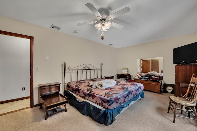 bedroom with ceiling fan