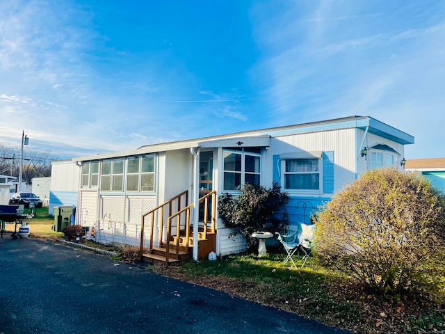 view of manufactured / mobile home