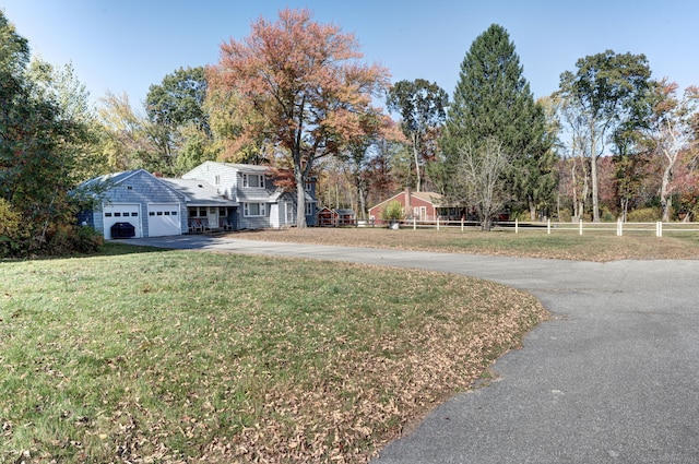 view of yard with a garage