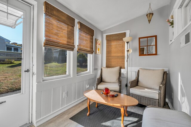 sunroom with lofted ceiling