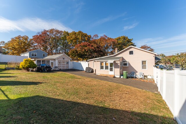 exterior space featuring an outbuilding and a yard