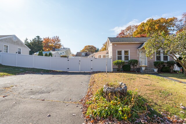 view of home's exterior