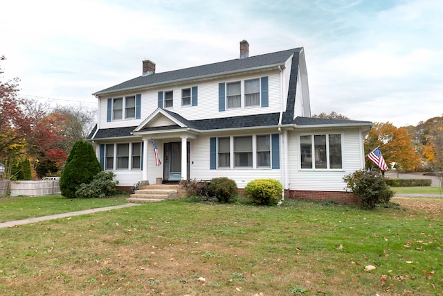 view of front facade featuring a front lawn