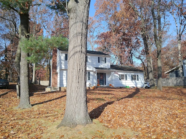 view of front property