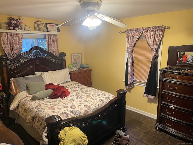 bedroom with ceiling fan