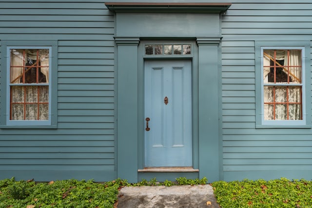 view of exterior entry
