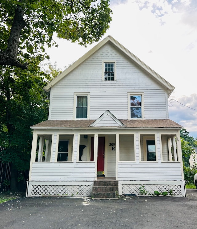 view of front facade with a porch