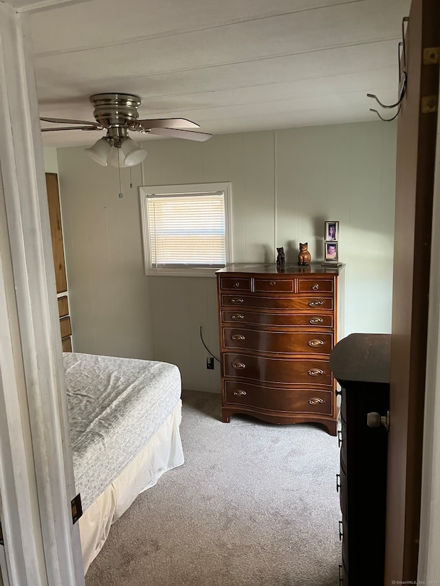 bedroom with carpet flooring and ceiling fan