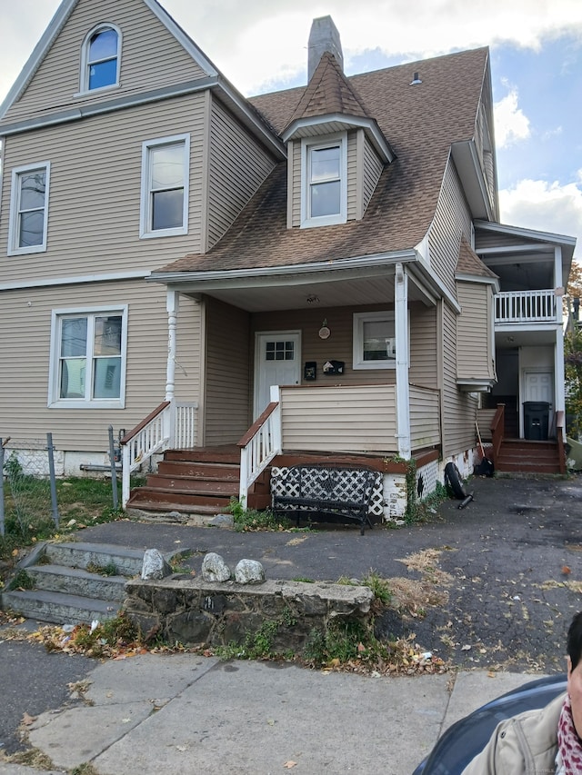 view of front facade featuring covered porch