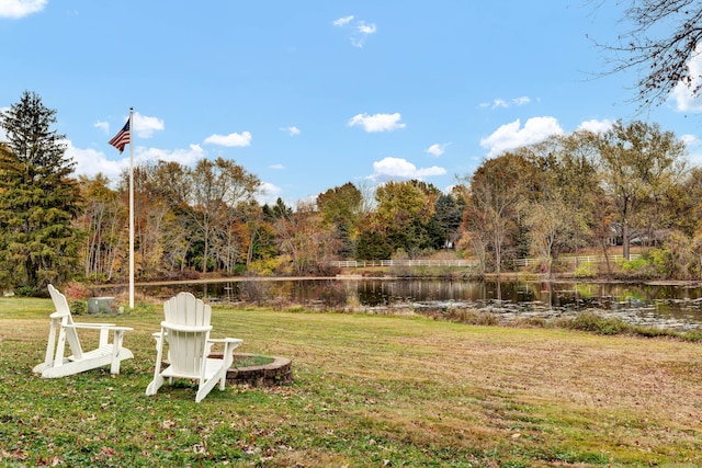 view of yard featuring a water view