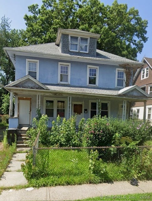 view of front facade with covered porch