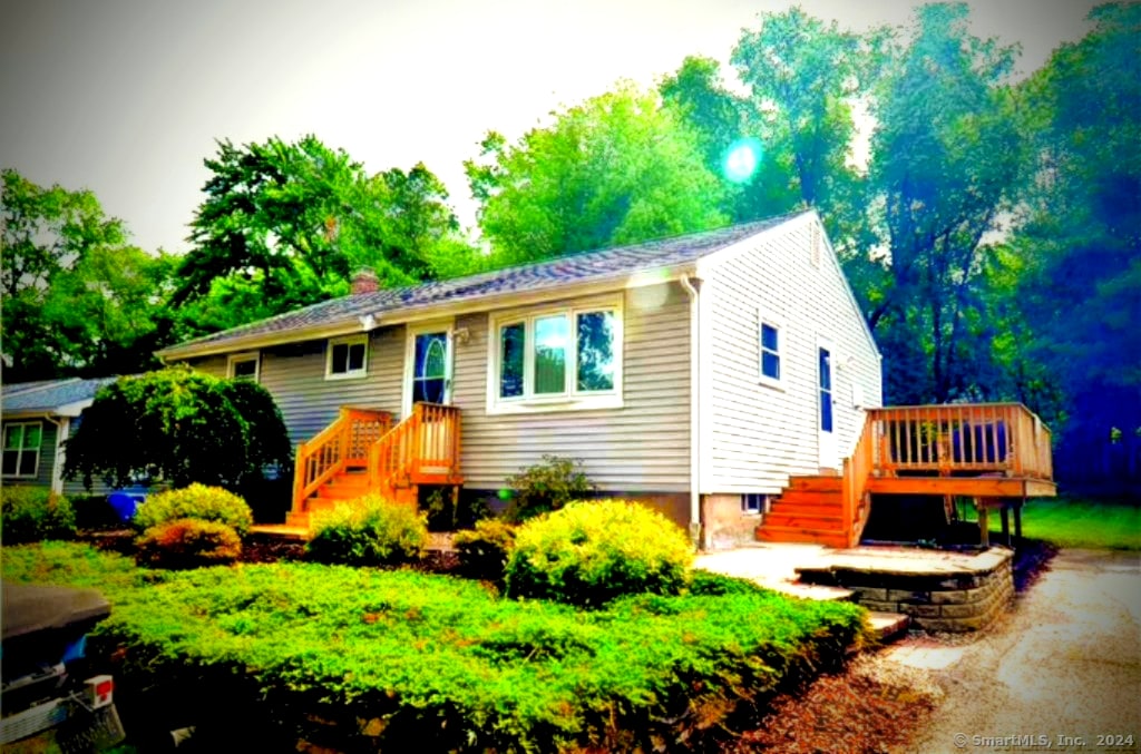 view of front of home featuring a deck