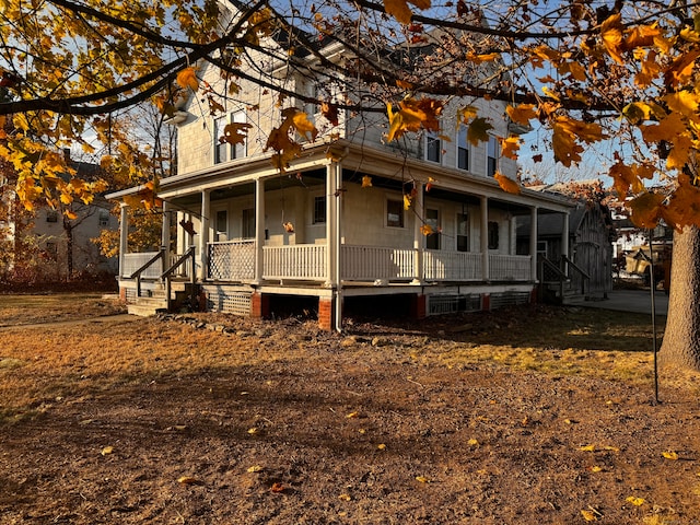 view of front facade featuring covered porch