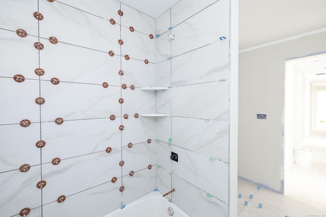 250 Atkins St, Middletown, CT 06457 - full bathroom featuring tub / shower combination