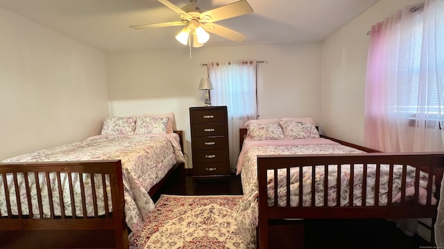 bedroom featuring ceiling fan