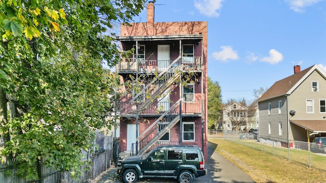 view of front facade