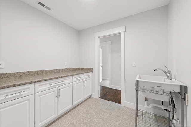 15 Parsons Way, Avon, CT 06001 - laundry area with baseboards