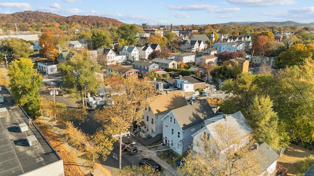 bird's eye view featuring a mountain view