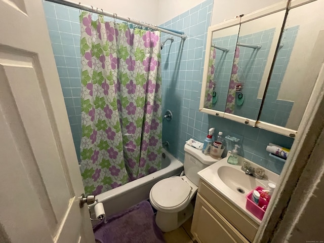 full bathroom with toilet, shower / bath combo, vanity, and backsplash