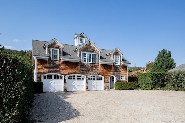 10 N Beaver Dam Rd, Salisbury, CT 06068 - view of front facade with gravel driveway and roof with shingles