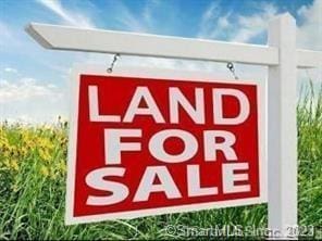 15 Country Club Dr, Waterford, CT 06385
