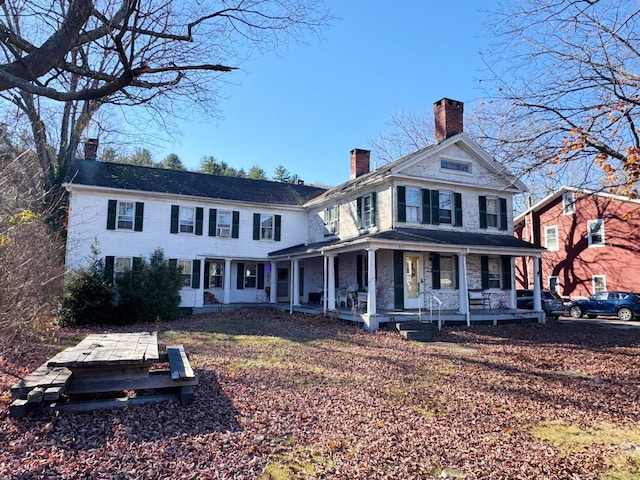 view of front of property with covered porch