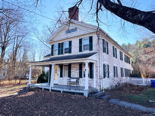 view of front of property with a porch