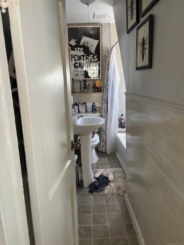 20 Middlesex Avenue Extension, Portland, CT 06480 - bathroom with stone finish floors and baseboards