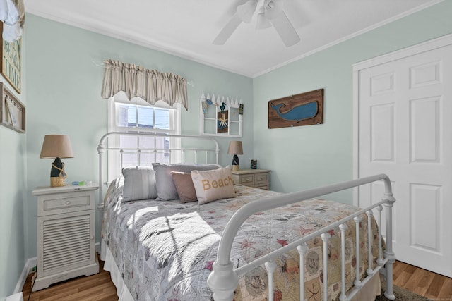 140 Salt Island Rd, Westbrook, CT 06498 - bedroom with crown molding, wood finished floors, and a ceiling fan