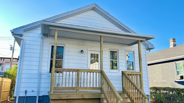 view of front of house featuring covered porch