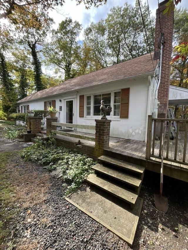 view of front of home featuring a deck