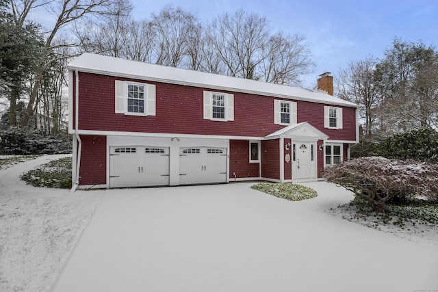 view of front facade featuring a garage