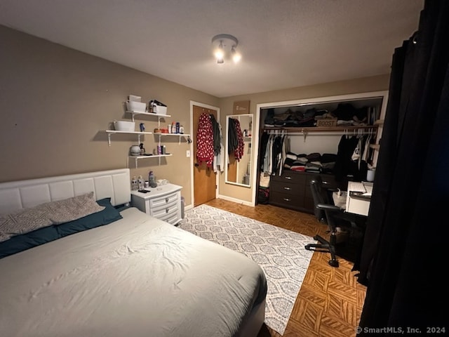 bedroom with a closet