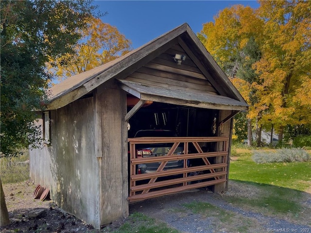 view of outbuilding