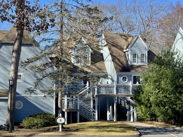 view of front of property