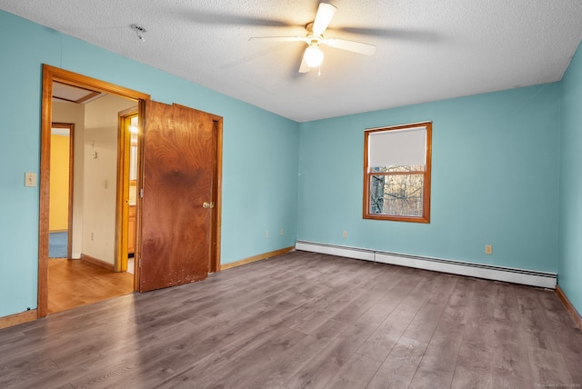 unfurnished bedroom with ceiling fan, a textured ceiling, and light wood-type flooring