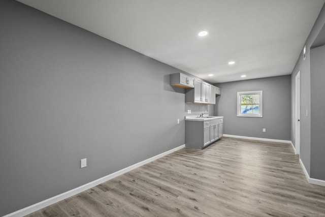 172 Quinnipiac Ave, New Haven, CT 06513 - bar area featuring light wood-style flooring and recessed lighting